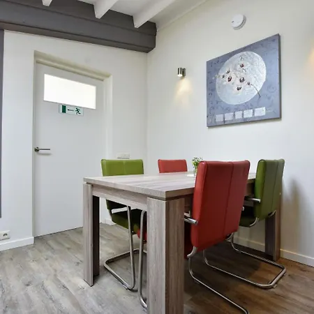 Modern In With River Nearby Apartamento Aerdt